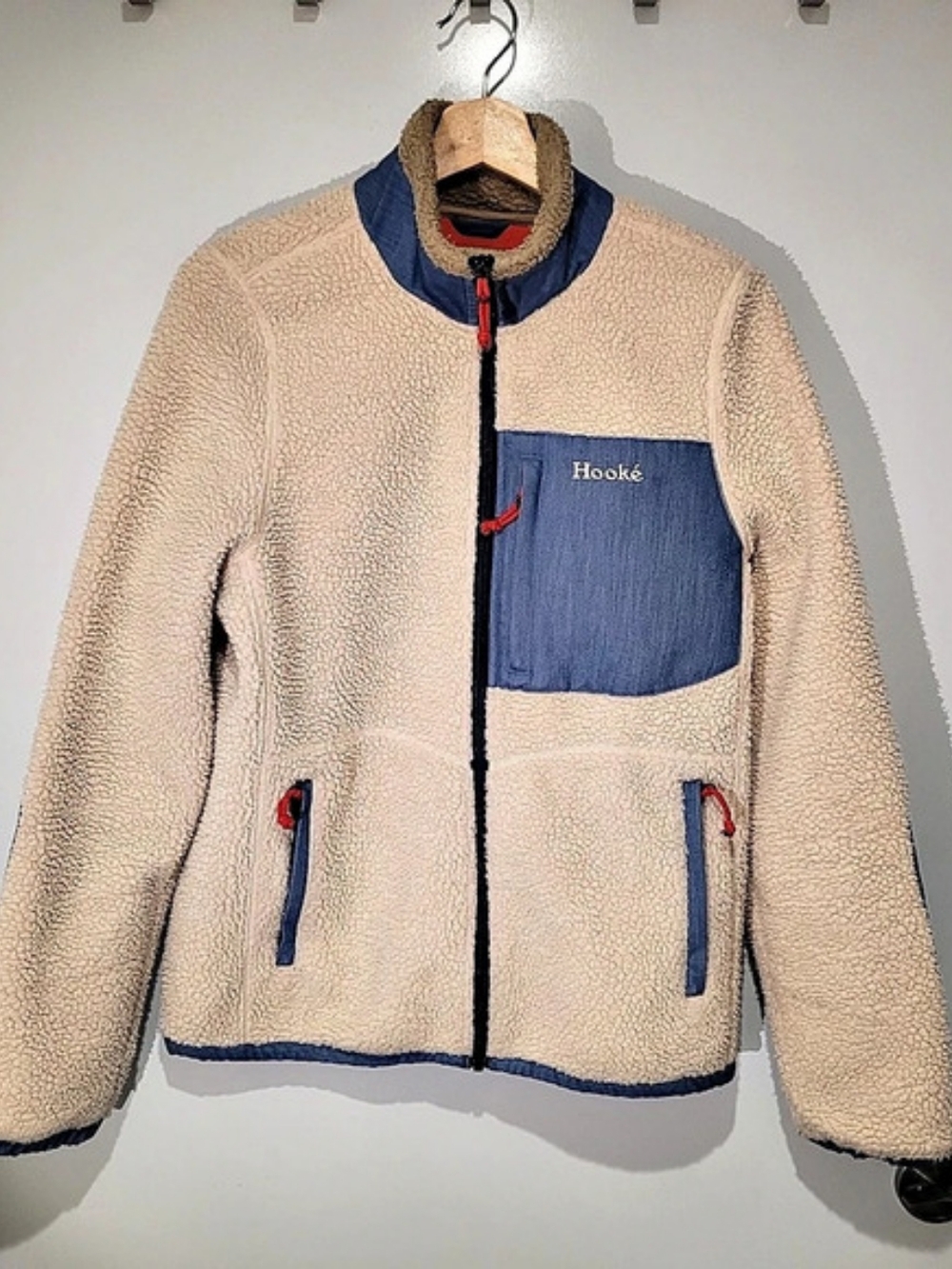 Hooké Women's Rabaska Pile Fleece Jacket Fleece Teddy Jacket in Beige & Blue